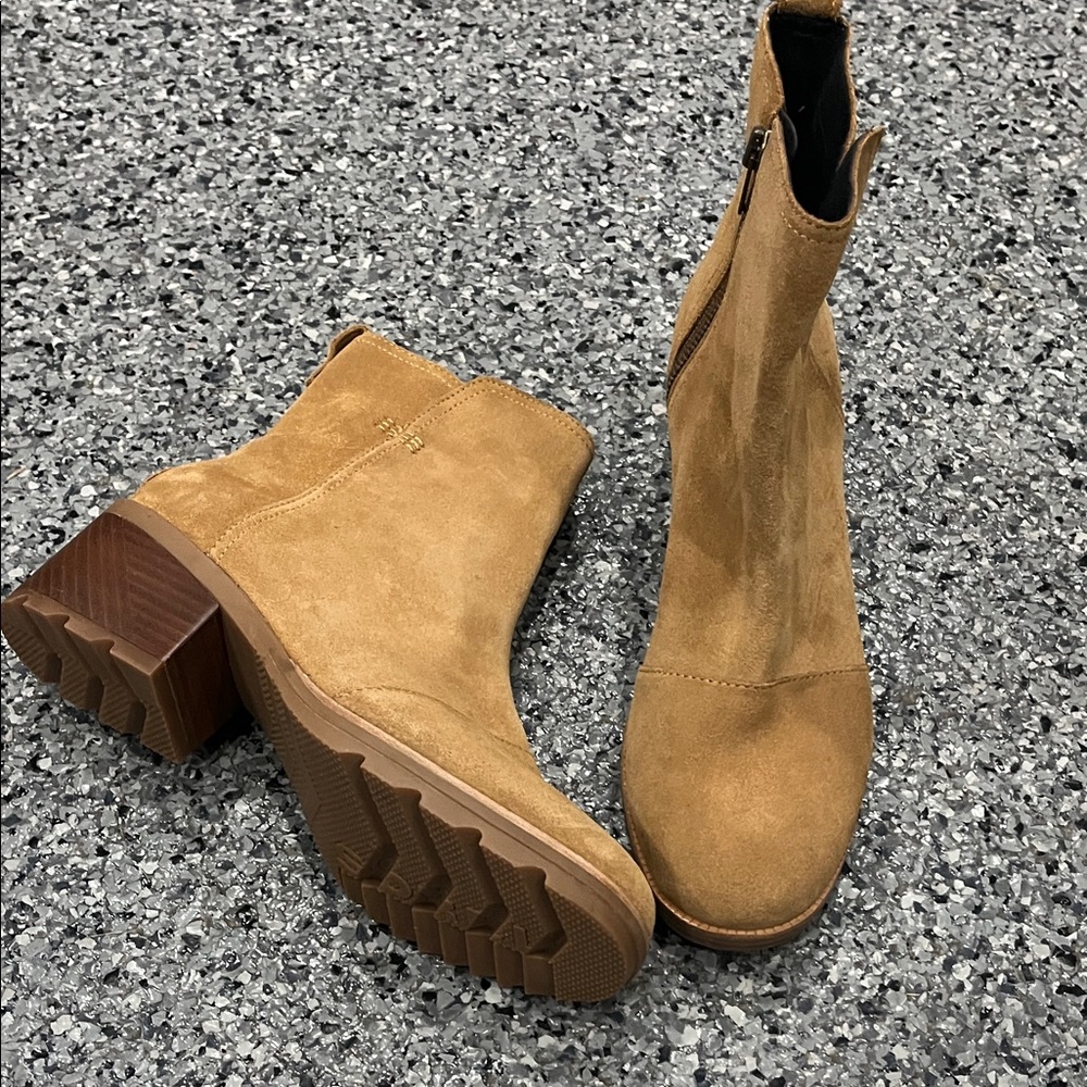 Sorel Stylish Tan Heeled‎ Boots for Women ankle chunky 9.5